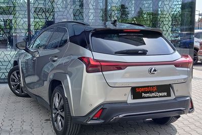 Lexus UX 300h F Sport AWD