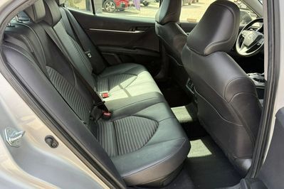 Toyota Camry Hybrid Prestige