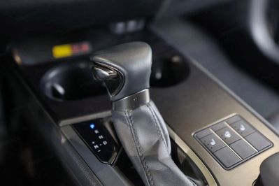 Lexus UX 200 F Sport Design 2WD