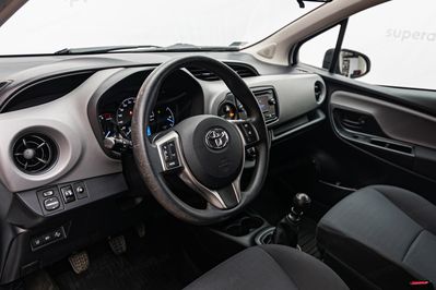 Toyota Yaris Active