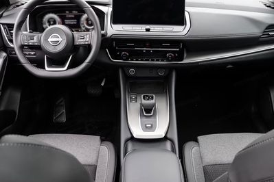 Nissan Qashqai N-Connecta  1.3 DIG-T mHEV Xtronic