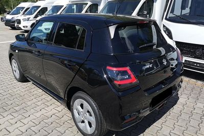 Suzuki Swift Premium Plus 1.2 Dualjet CVT SHVS