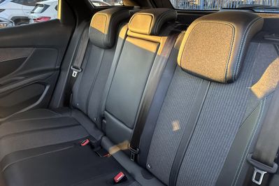 Peugeot 3008 Allure 1.5 BlueHDi  S&S EAT8