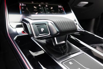 Audi A6 RS6 TFSI quattro Performance Avant