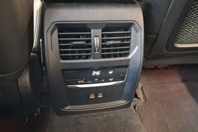 BMW Seria 3 318i aut