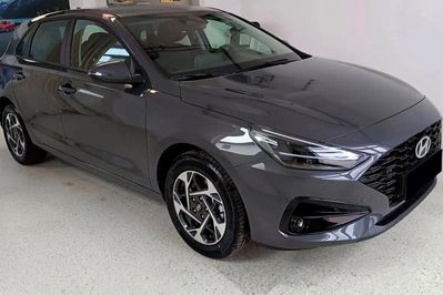 Hyundai i30 1.6 T-GDI Smart DCT