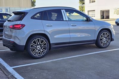 Mercedes GLA 220 4-Matic AMG Line