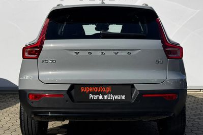 Volvo XC40 B3 Plus Dark
