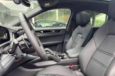 Porsche Cayenne Coupe E-Hybrid Black Edition