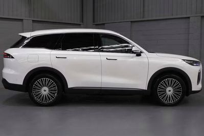 Chery Tiggo 9 Prestige 1.5 T-GDI Super Hybrid DHT