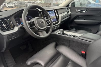 Volvo XC60 B4 B Plus Dark