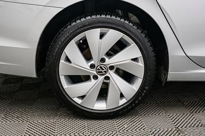 Volkswagen Golf VIII 2.0 TDI SCR Style