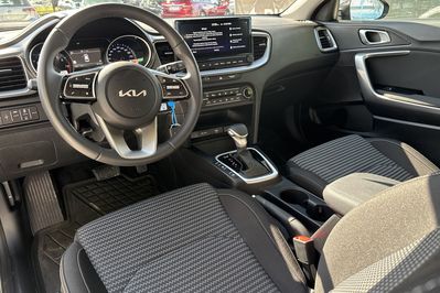 Kia Ceed M 1.5 T-GDI  DCT