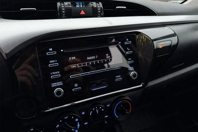 Toyota HiLux Double Cab DLX 4x4