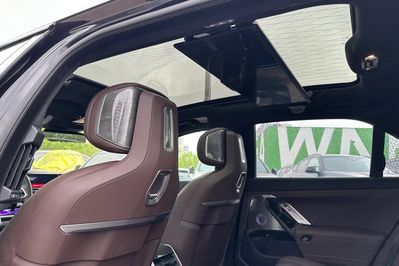 BMW Seria 7 M760e PHEV xDrive sport-aut