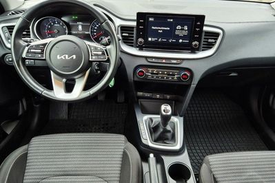 Kia Ceed 1.5 T-GDI M