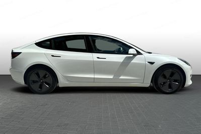 Tesla Model 3 RWD