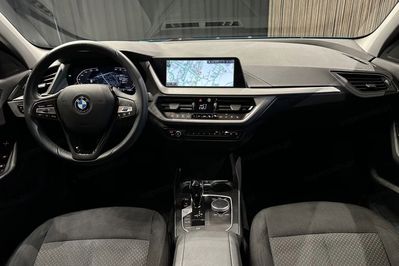 BMW Seria 1 118i Advantage