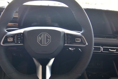 MG HS 1.5T HEV+ Excite aut