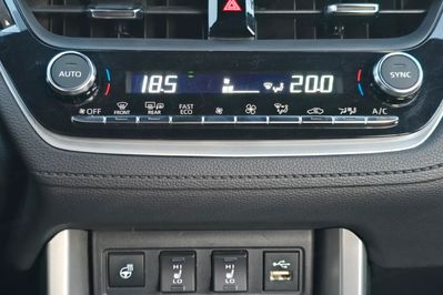 Toyota Corolla Cross 2.0 Hybrid Style