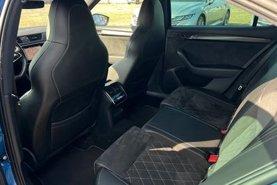 Skoda Superb 2.0 TDI SCR 4x4 Sportline DSG