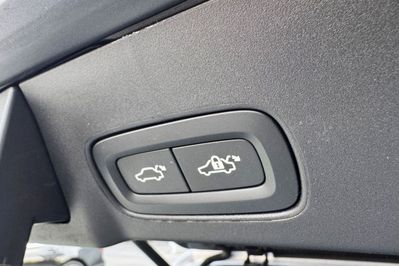 Volvo V90 T6 AWD Plug-In Hybrid Plus Dark aut