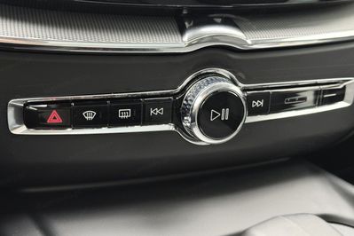 Volvo XC60 T6 Plug-In Hybrid AWD Plus Bright