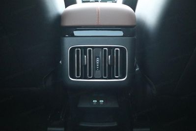BYD Seal U DM-i  Design AWD