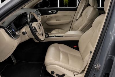 Volvo XC60 B4 B Momentum Pro