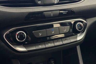 Hyundai i30 1.5 DPI Classic +