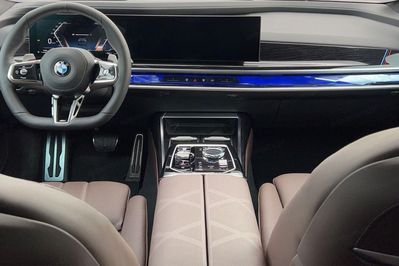 BMW Seria 7 740d xDrive M Sport