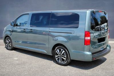 Peugeot Traveller XL L2H1 Business EAT8