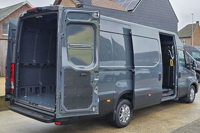 Iveco Daily 35S18 HI-MATIC 16m3 L4h2