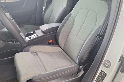 Volvo XC40 B3 Plus Dark