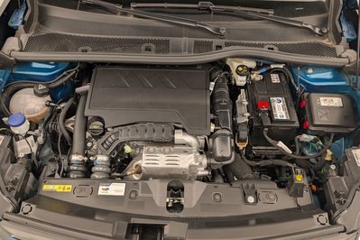 Peugeot 2008 ALLURE 1.2 PureTech