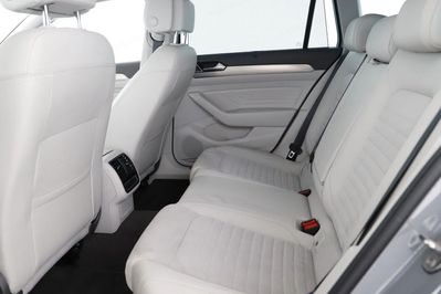 Volkswagen Passat 2.0 Tdi Elegance Dsg