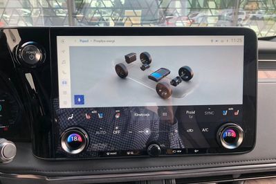 Lexus LM 350h Prestige