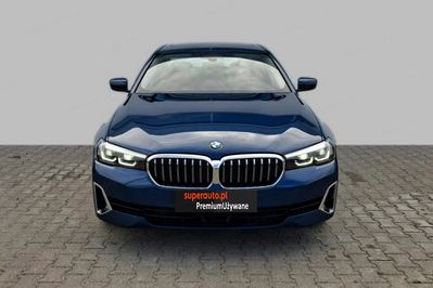 BMW Seria 5 530d xDrive Luxury Line