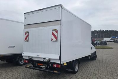 Iveco Daily 35C16 Kontener 8EP + Winda