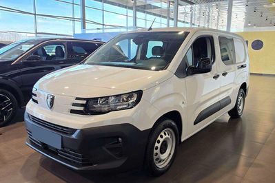 Peugeot Partner Van L2 EAT8 Zabudowa Brygadowa