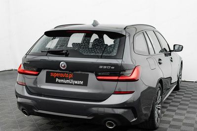 BMW Seria 3 330e xDrive M Sport sport-aut