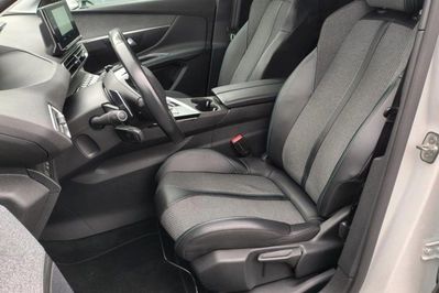 Peugeot 3008 1.5 BlueHDi Allure Pack