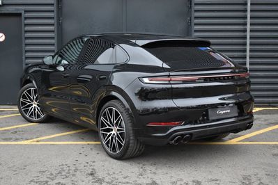Porsche Cayenne Coupe Black Edition
