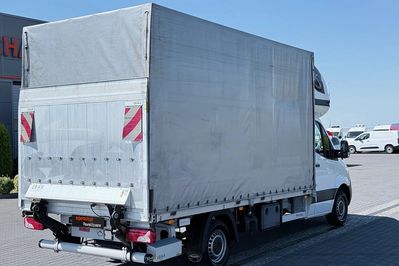 Mercedes Sprinter Plandeka 8EP + Winda