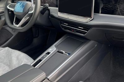 Volkswagen Passat Business Plus 1.5 TSI mHEV DSG