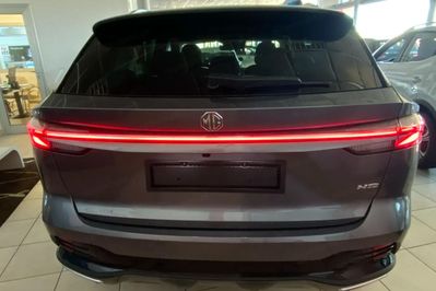 MG HS Exclusive 1.5 AT