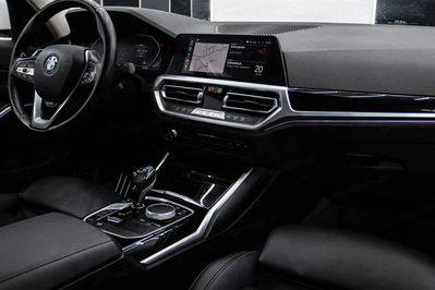 BMW Seria 3 318i Sport Line sport-aut