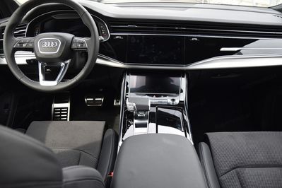 Audi Q7 55 TFSI e quattro S Line