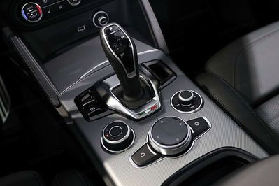 Alfa Romeo Stelvio 2.0 Turbo Veloce Q4