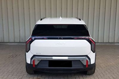 Kia EV3 81.4kWh Business Line
